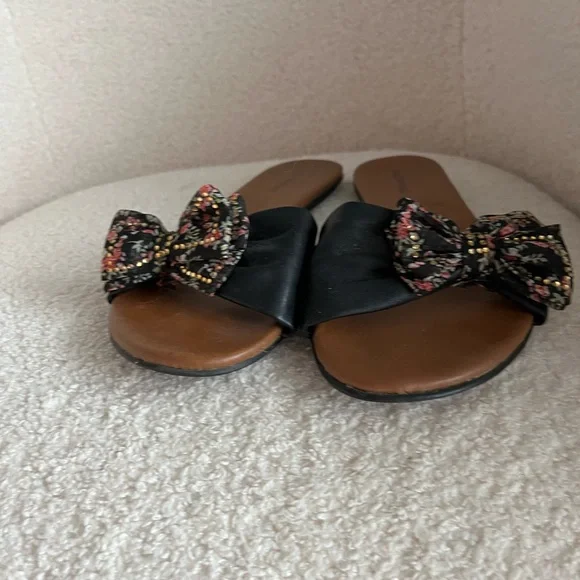 Call it spring sandals - Picture 3 of 4